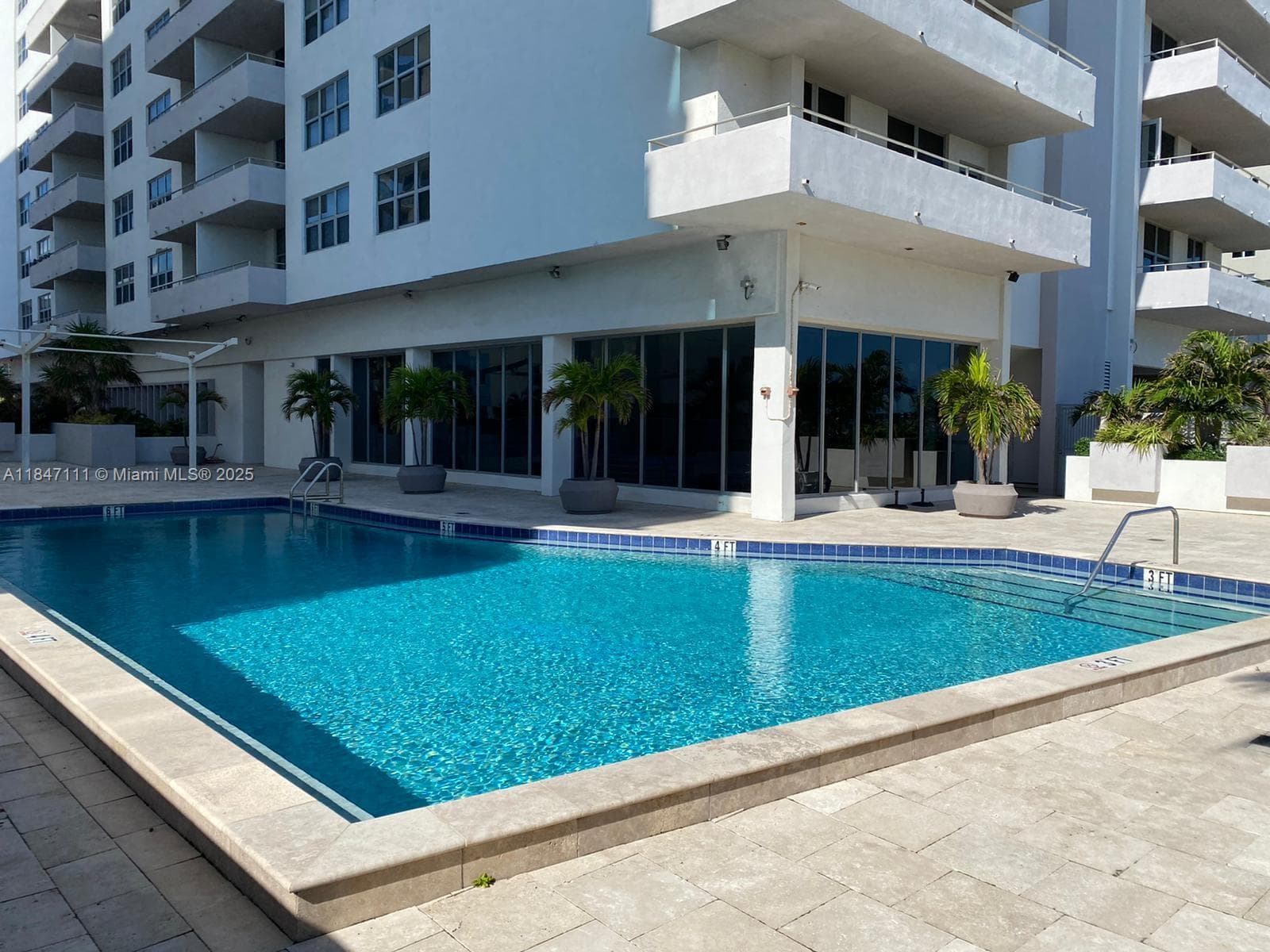 FOUR WINDS CONDO · #1402 in Surfside - Photo 10