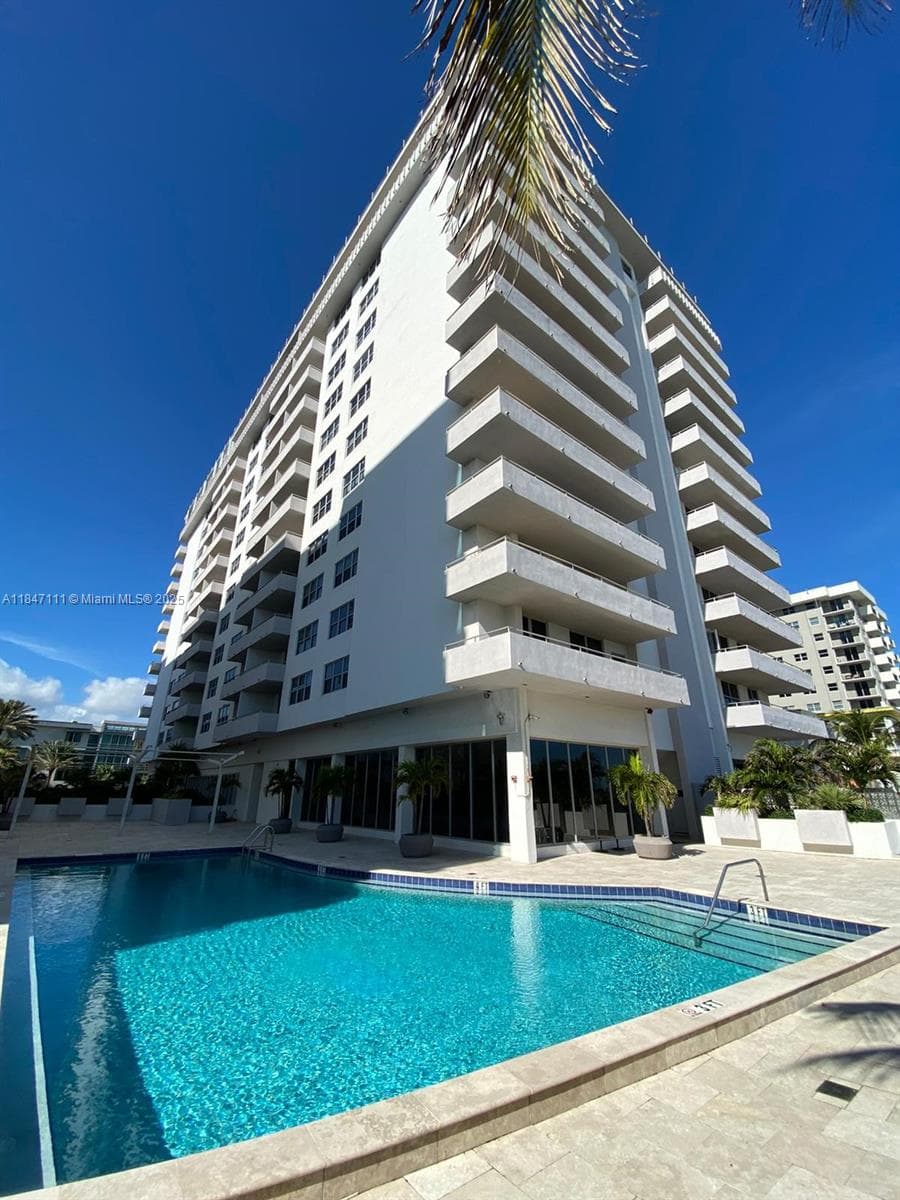 FOUR WINDS CONDO · #1402 in Surfside - Photo 11