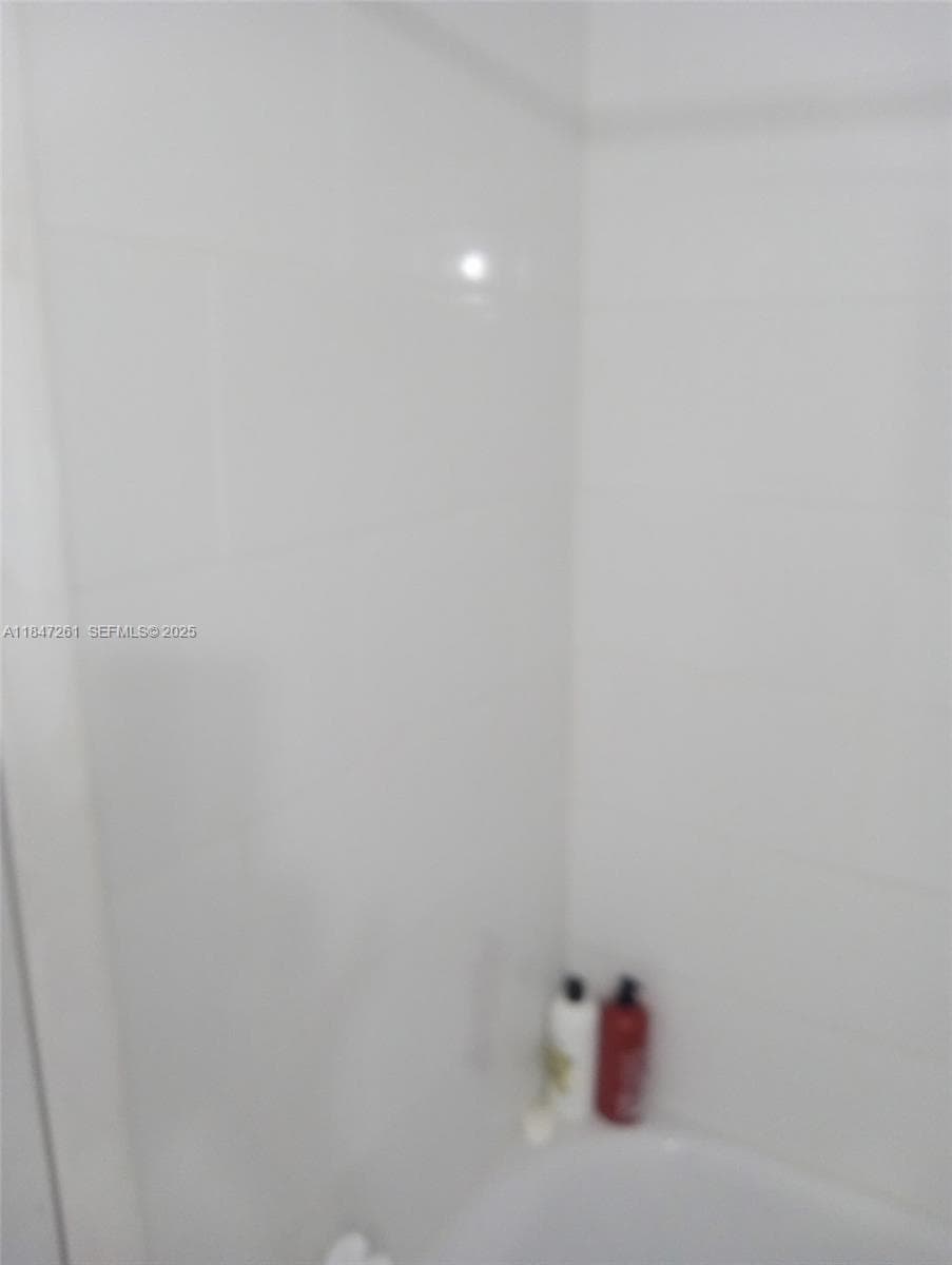 Hillcrest East 27 · #314 in Hollywood - Photo 63
