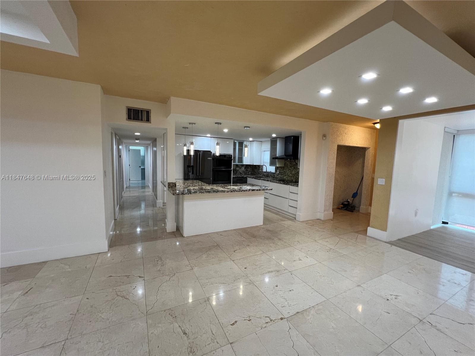 NORTHLAKE VLG AT CALIF CL · #101B in Miami - Photo 7