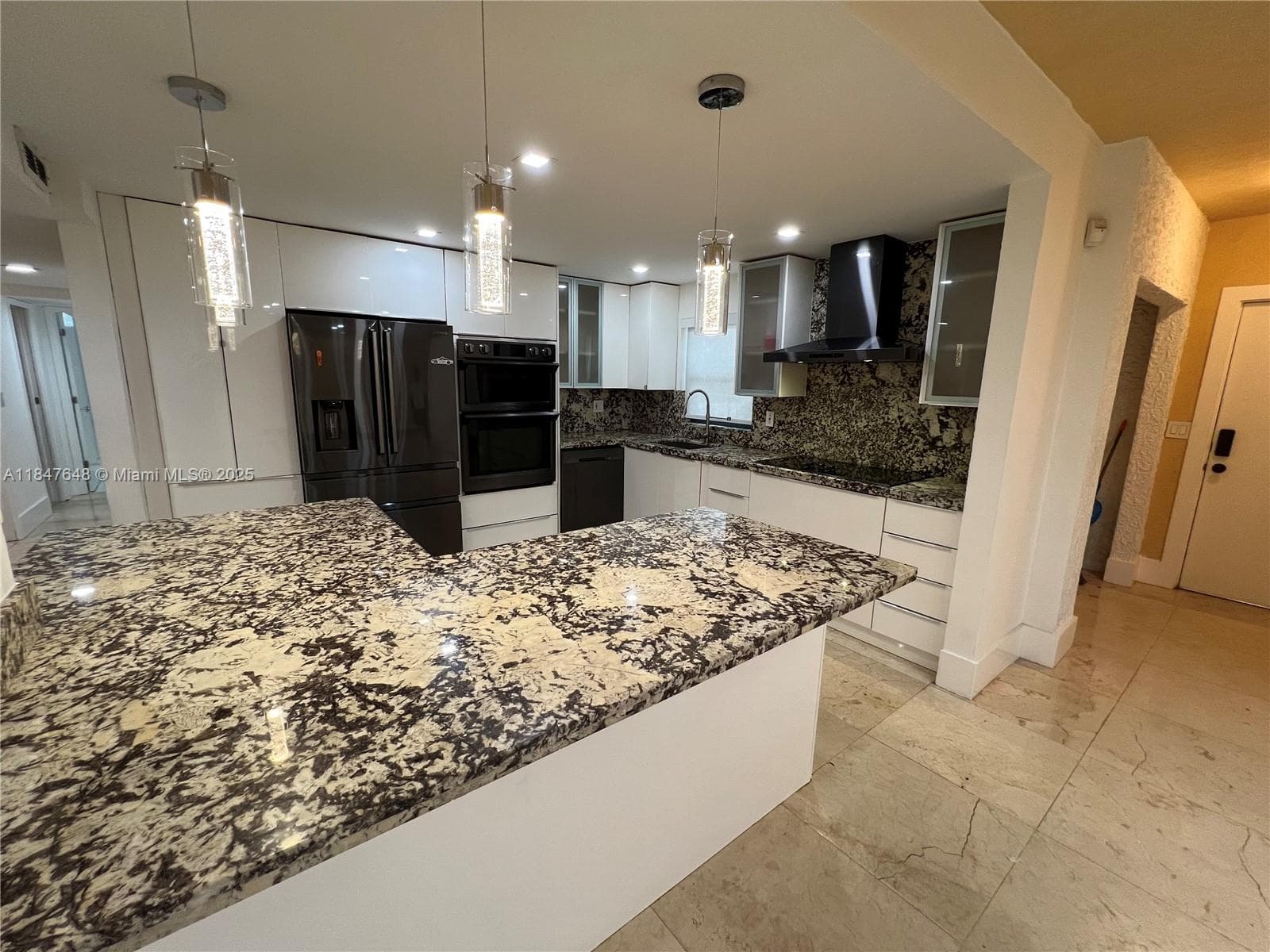 NORTHLAKE VLG AT CALIF CL · #101B in Miami - Photo 8
