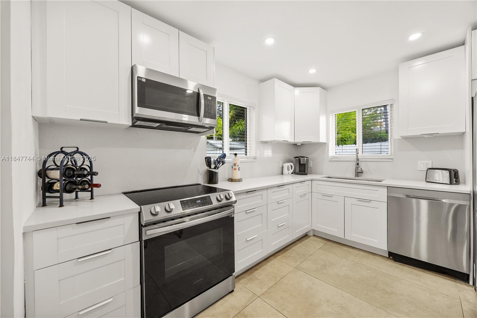 3246 Pierce St photo 9