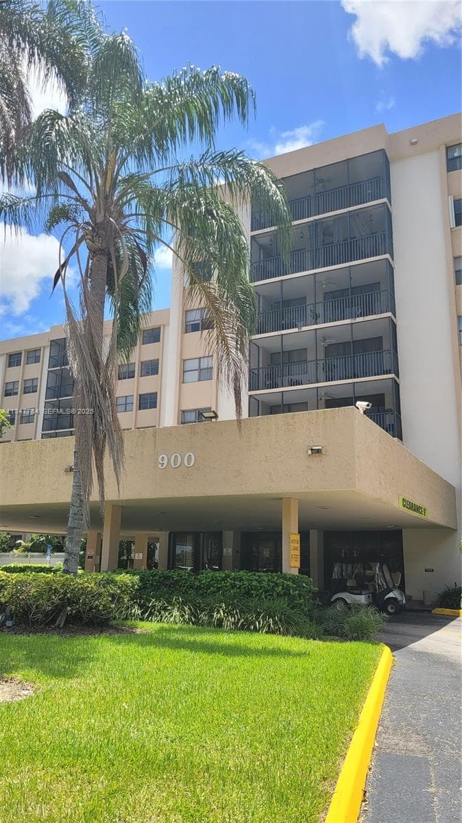 Chantilly Condo · #620 in Miami - Photo 4