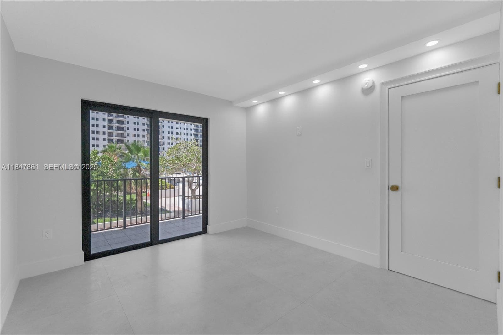 SUMMIT CONDO · #507S in Hollywood - Photo 23