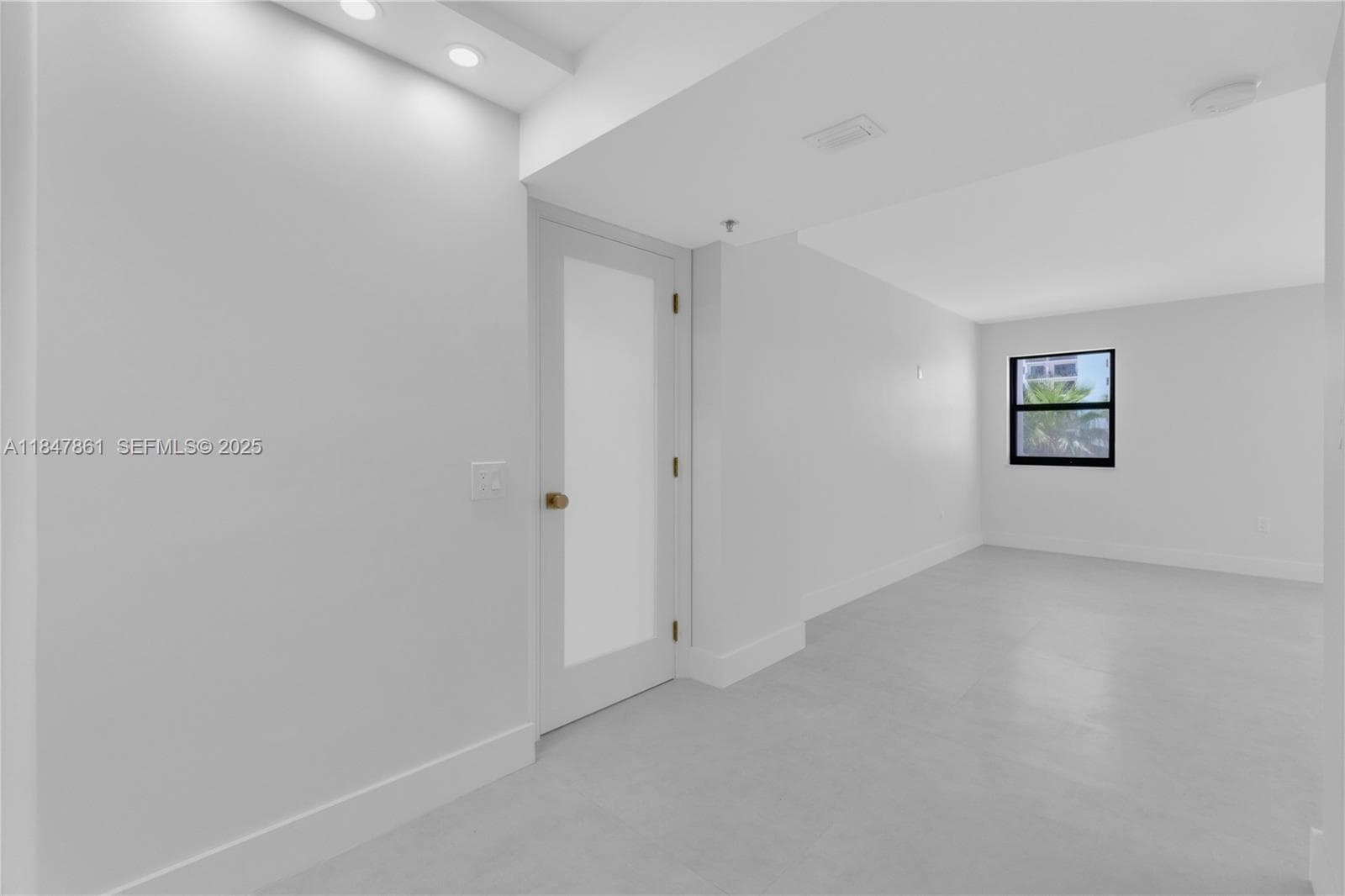 SUMMIT CONDO · #507S in Hollywood - Photo 17