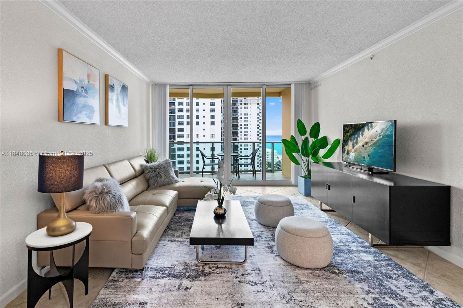 WAVE CONDOMINIMUM · #PH39 in Hollywood - Photo 9