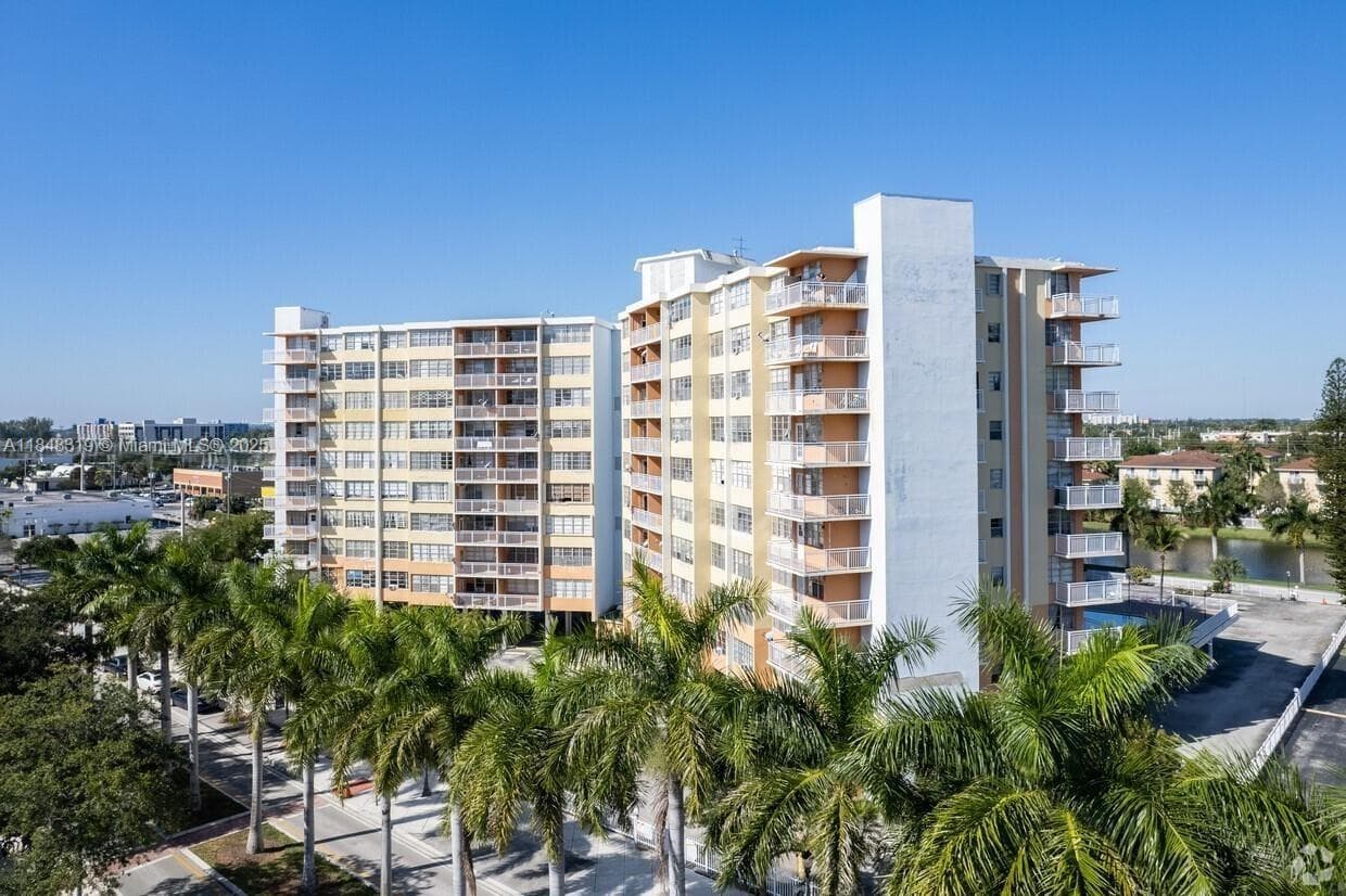 CRESTVIEW TOWER · #914 in North Miami Beach - Photo 2