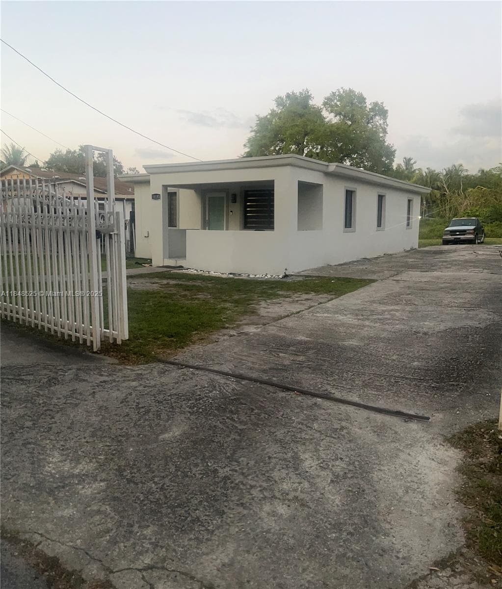 11133 NW 15th Ct photo 9