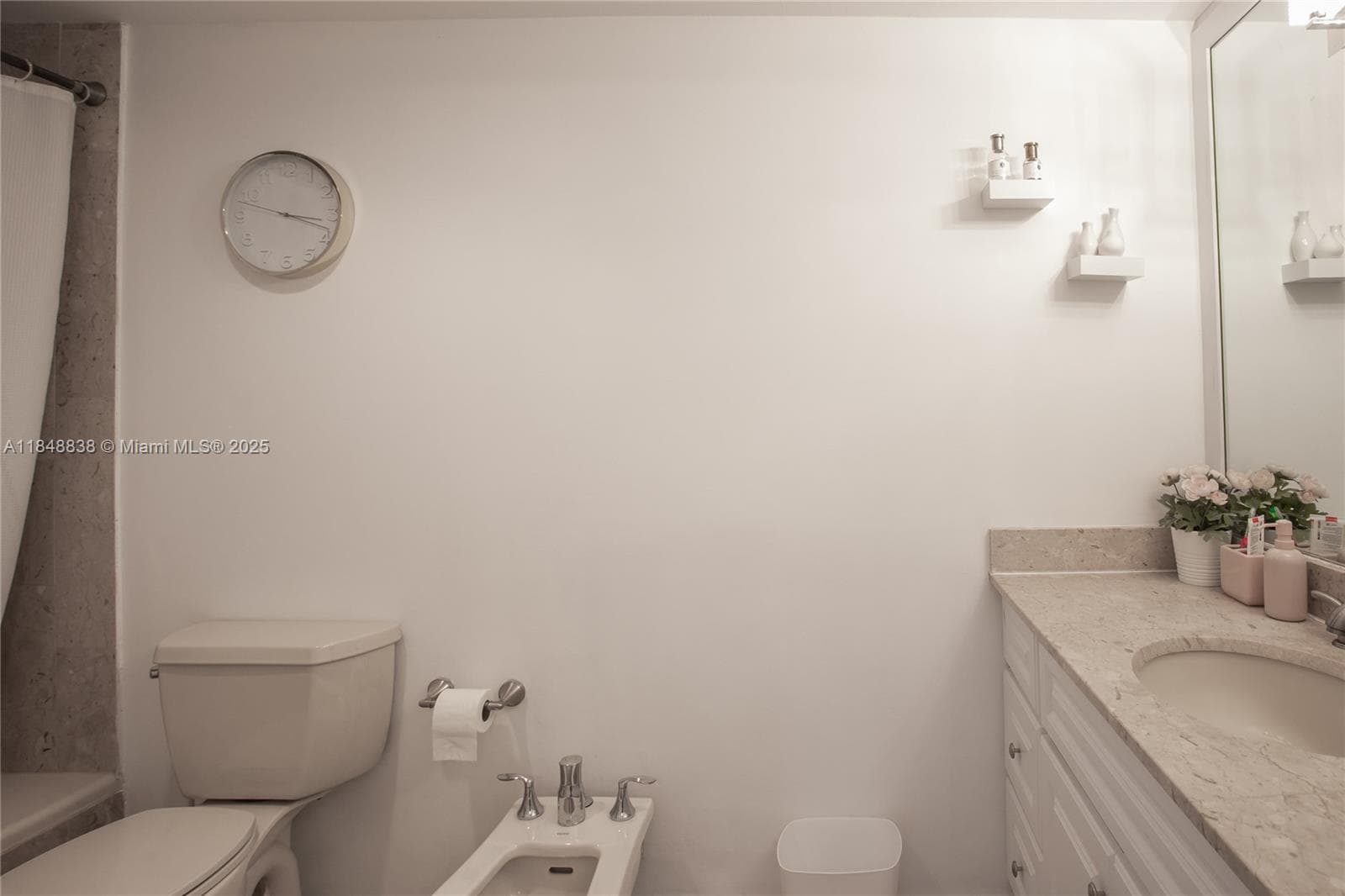 CRICKET CLUB CONDO · #511 in Miami - Photo 15