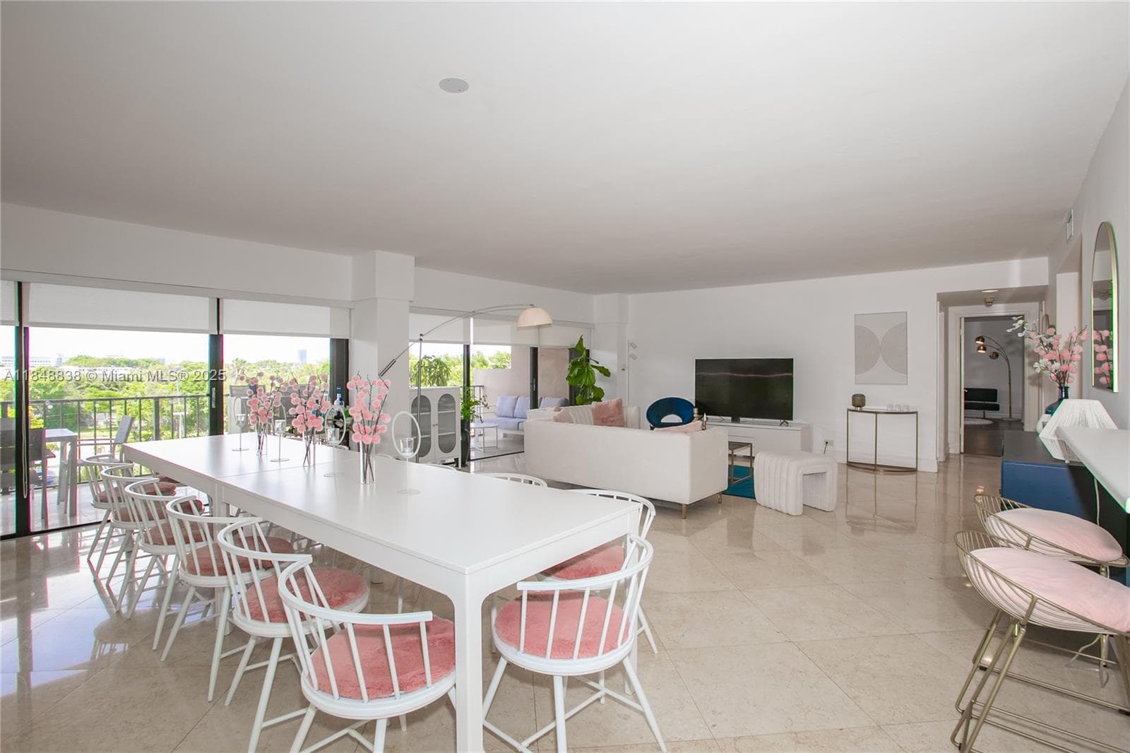 CRICKET CLUB CONDO · #511 in Miami - Photo 4