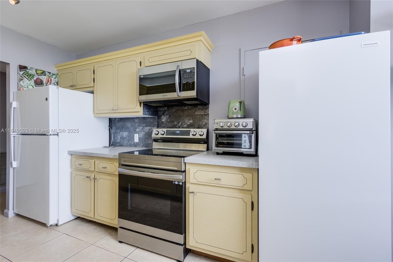 Hillcrest · #519 in Hollywood - Photo 17