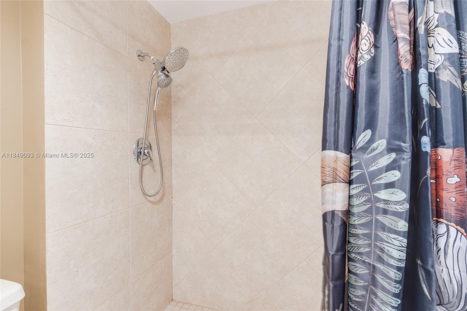 Hillcrest · #519 in Hollywood - Photo 19