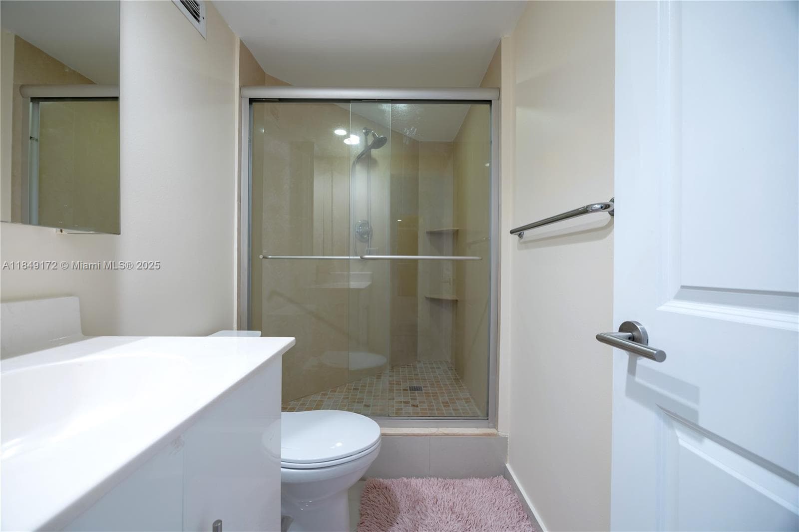 RESIDENCES ON HOLLYWOOD B · #425 in Hollywood - Photo 13