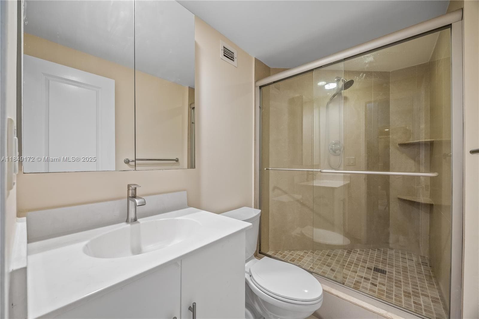 RESIDENCES ON HOLLYWOOD B · #425 in Hollywood - Photo 12