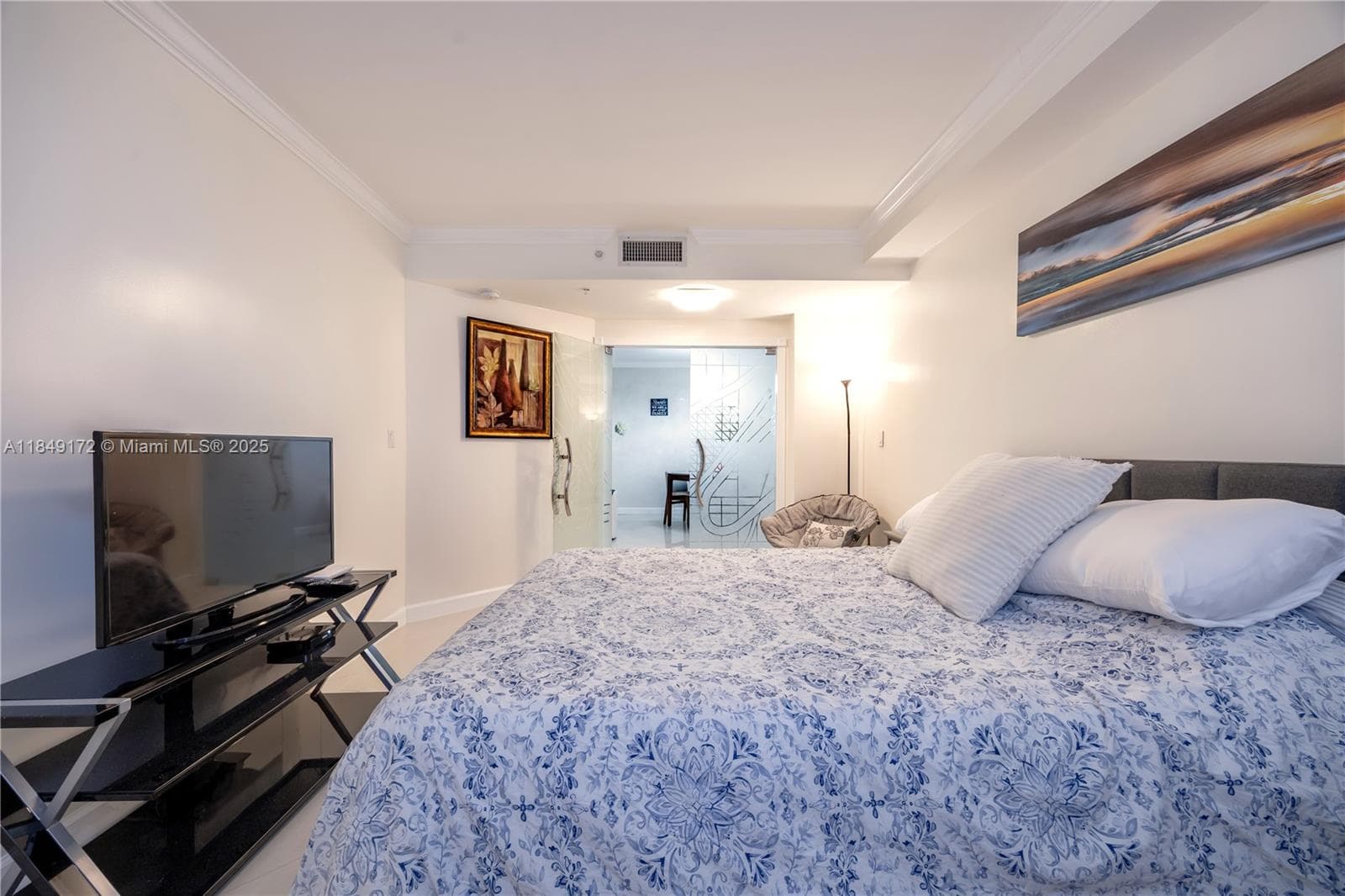 RESIDENCES ON HOLLYWOOD B · #425 in Hollywood - Photo 25