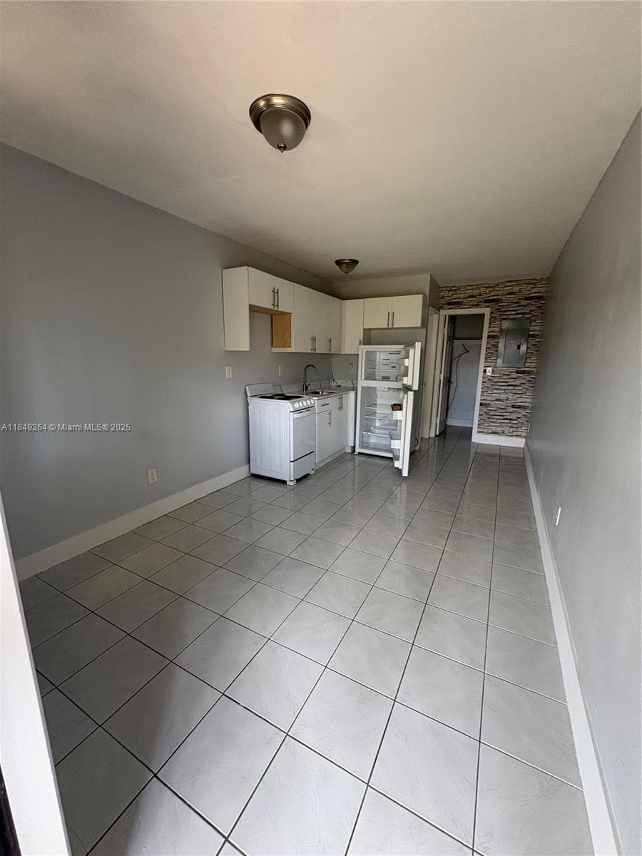 PROSPECT GARDENS · #4 in Oakland Park - Photo 1