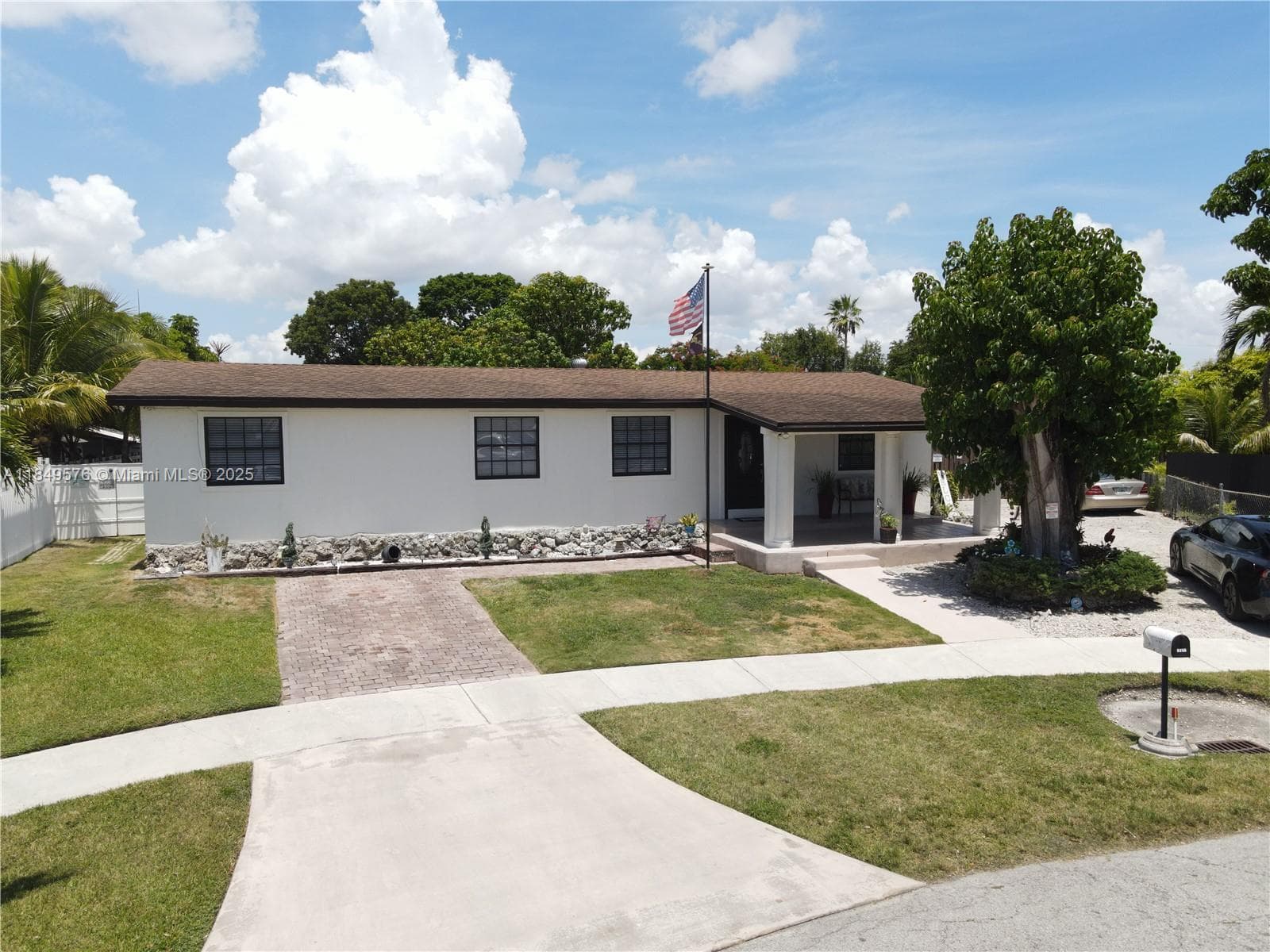 9971 SW 198th St photo 2