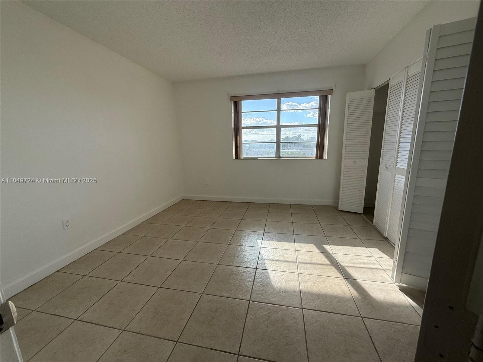 Berkeley · #323 in Miami - Photo 8