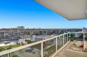 SEA AIR TOWERS CONDO · #PH27 in Hollywood - Photo 17