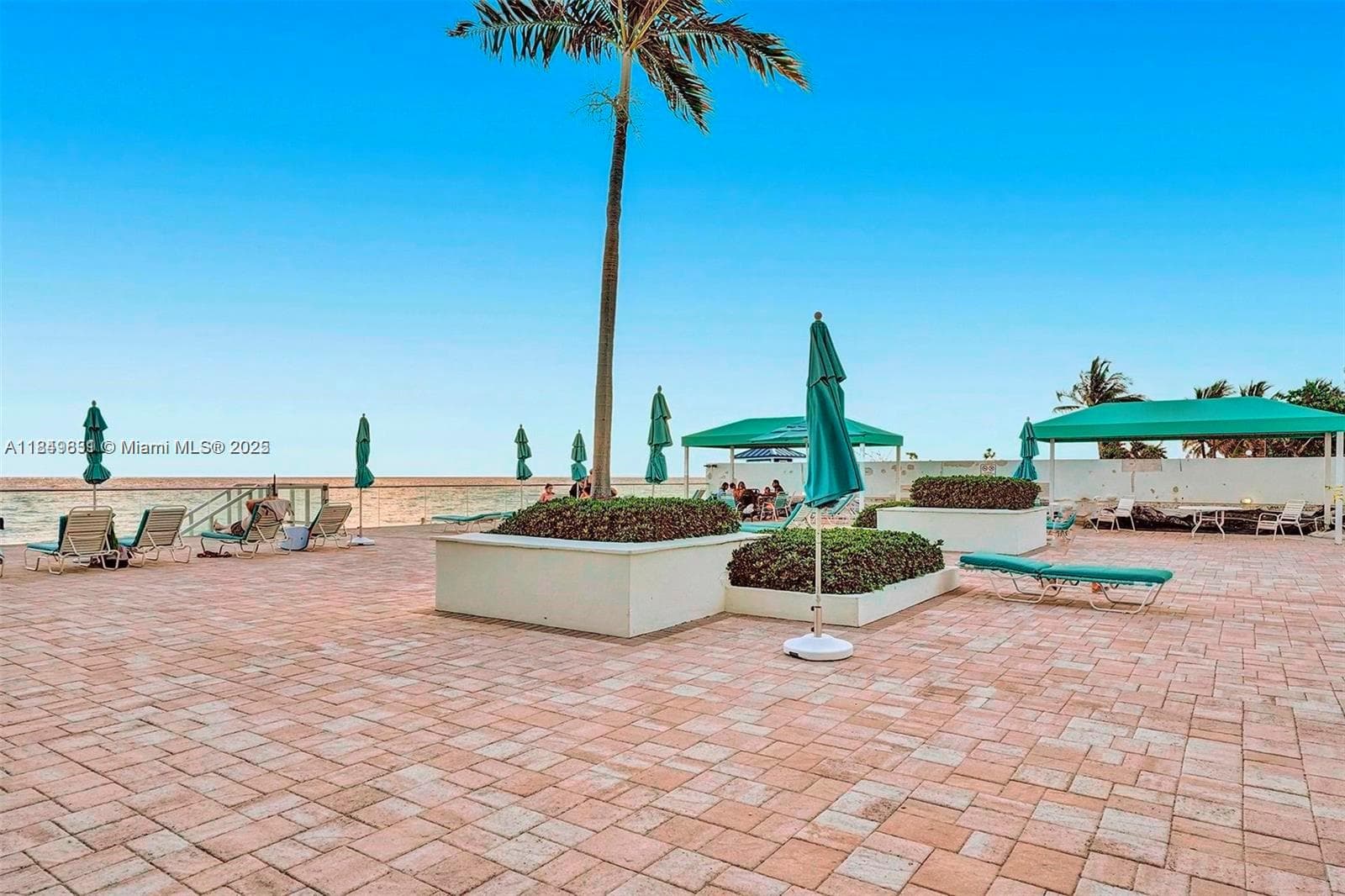 SEA AIR TOWERS CONDO · #PH27 in Hollywood - Photo 14