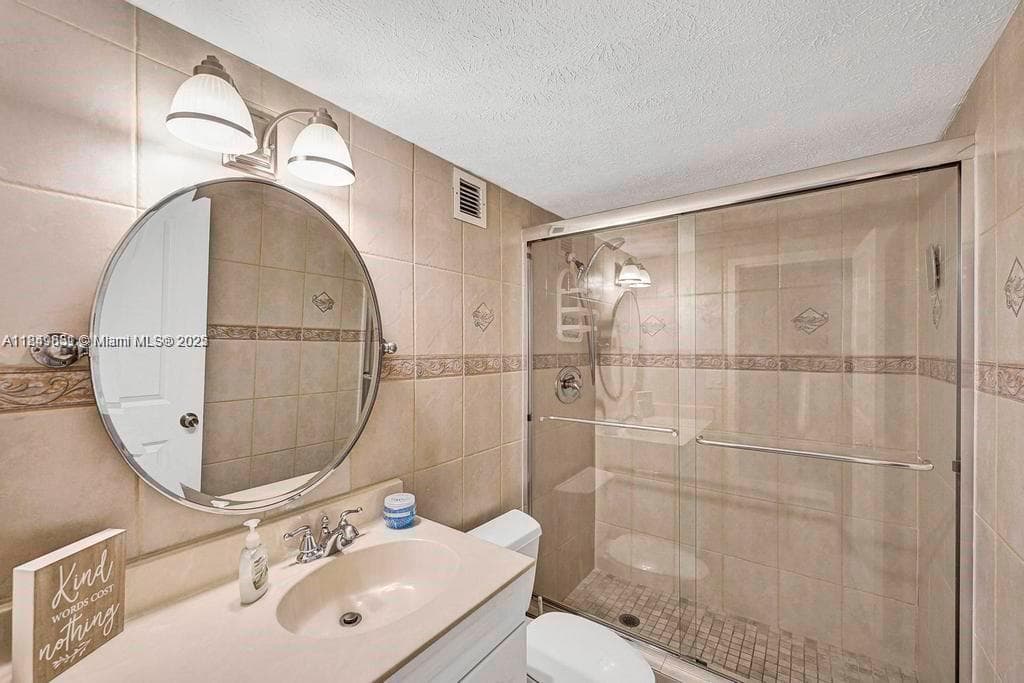 SEA AIR TOWERS CONDO · #PH27 in Hollywood - Photo 15