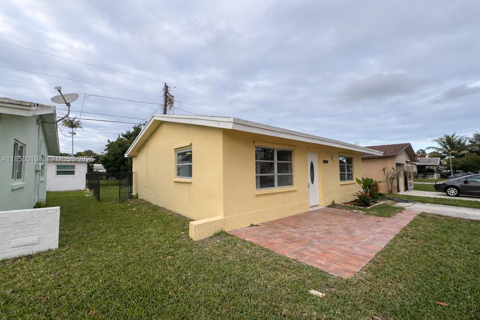 2609 NW 54th St photo 2