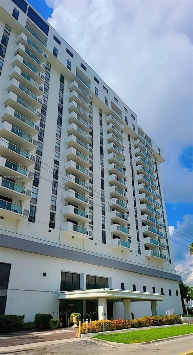 SAILBOAT CAY CONDO · #612 in North Miami - Photo 13
