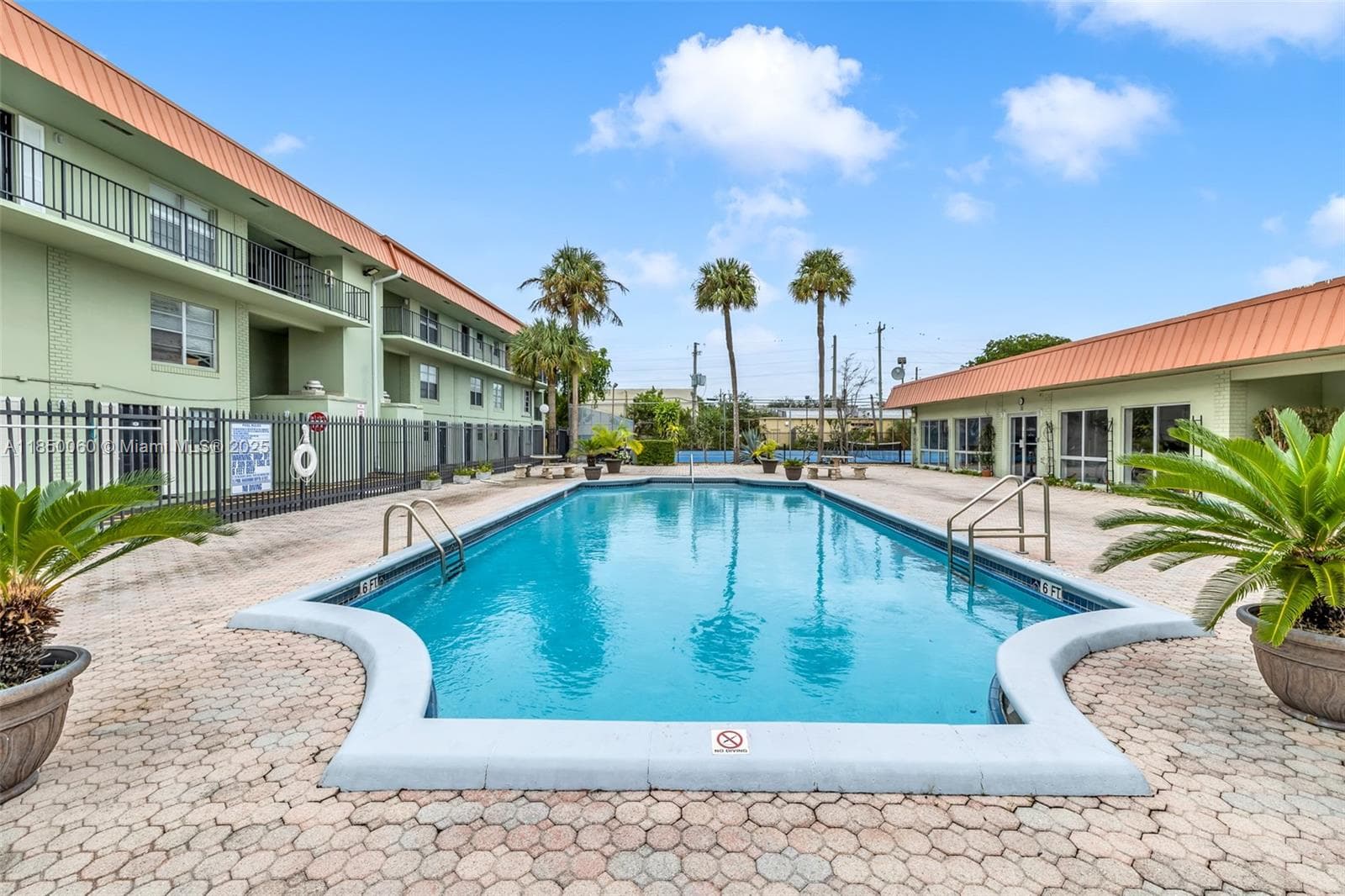 RACQUET CLUB · #E14 in Oakland Park - Photo 27
