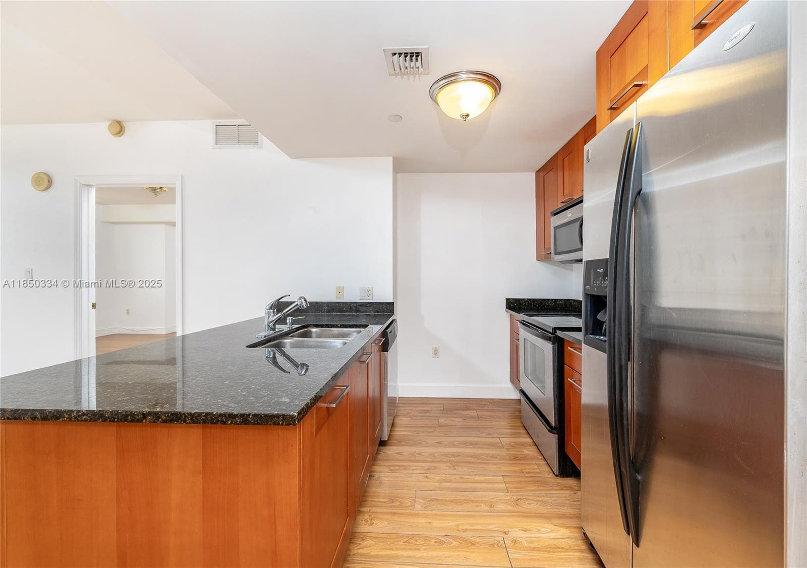 ONE VILLAGE PLACE CONDO · #919 in Coral Gables - Photo 12