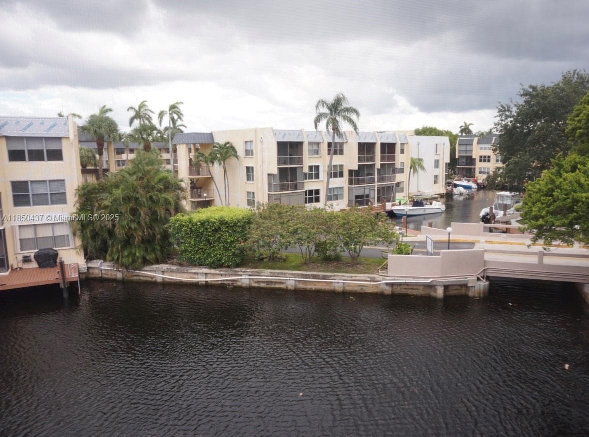 ISLAND CLUB · #308D in Pompano Beach - Photo 3