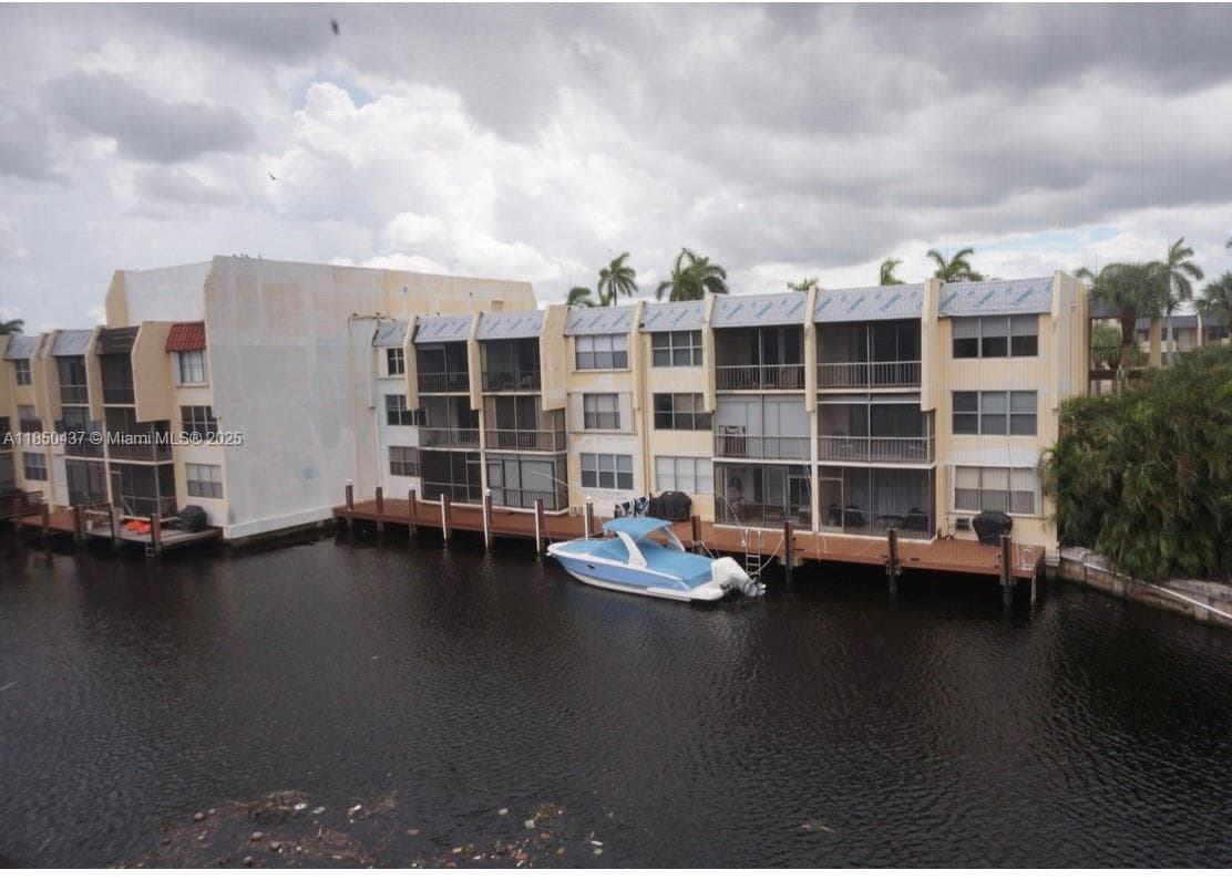 ISLAND CLUB · #308D in Pompano Beach - Photo 4