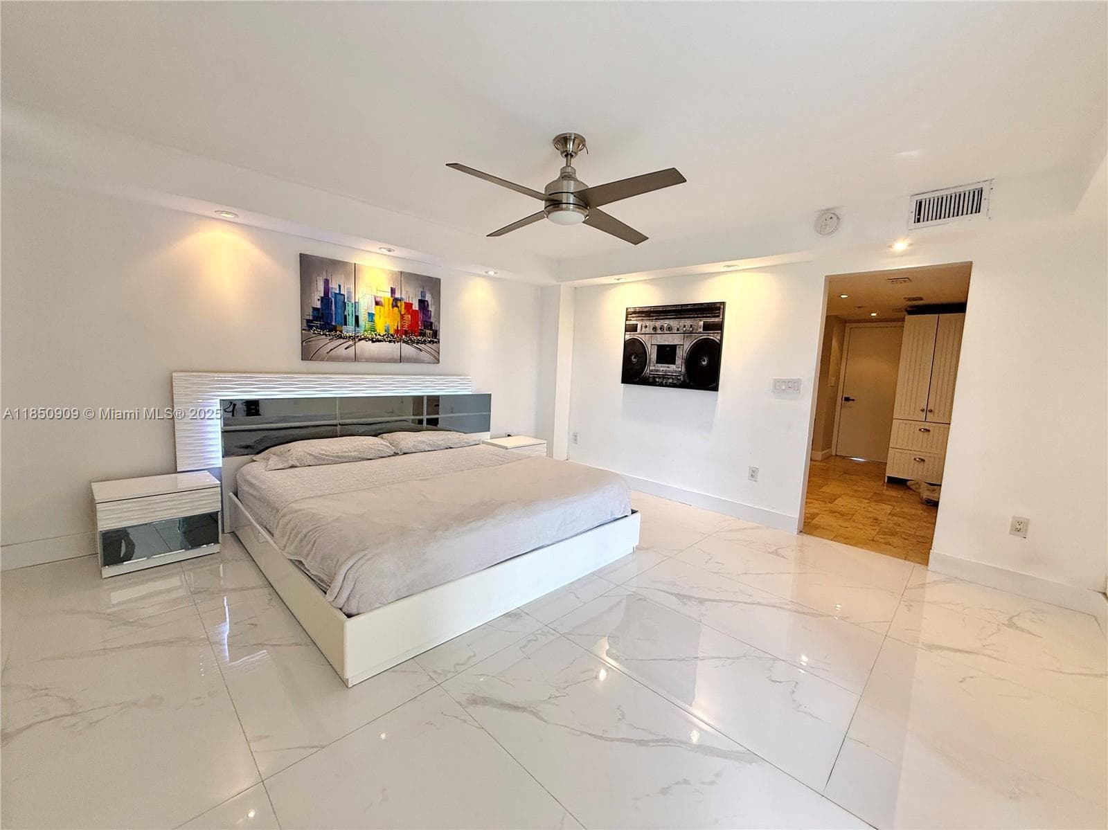 JADE WINDS GROUP - · #717-1 in Miami - Photo 6