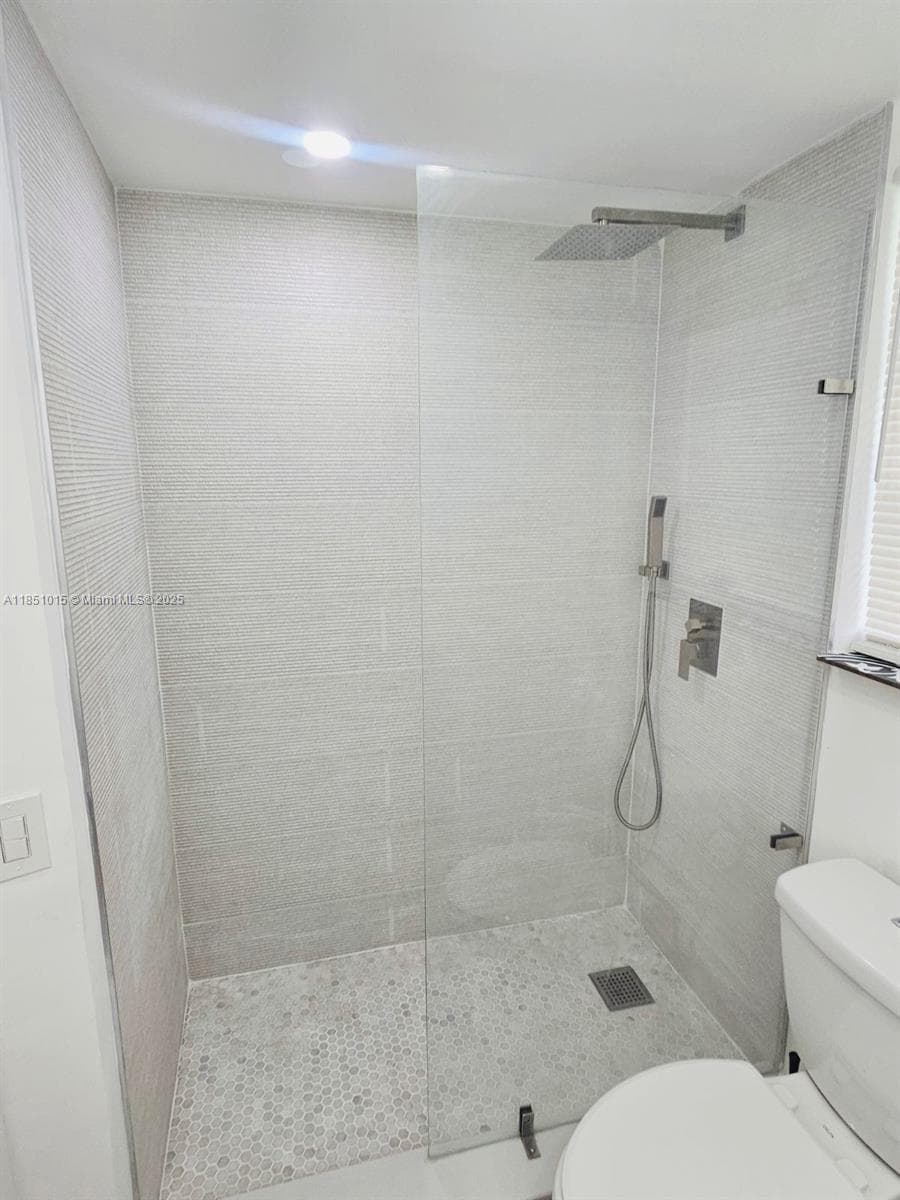 SKY LAKE GARDENS · #142 in Miami - Photo 23
