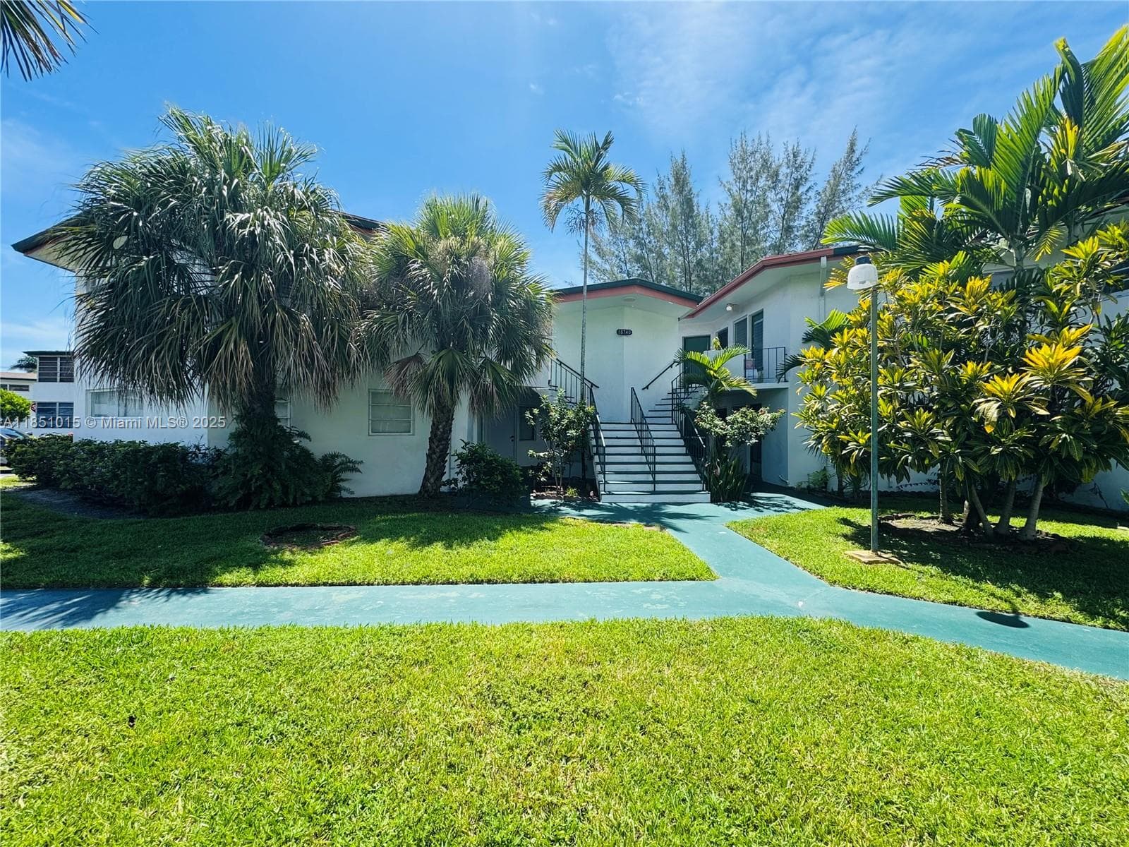 SKY LAKE GARDENS · #142 in Miami - Photo 1
