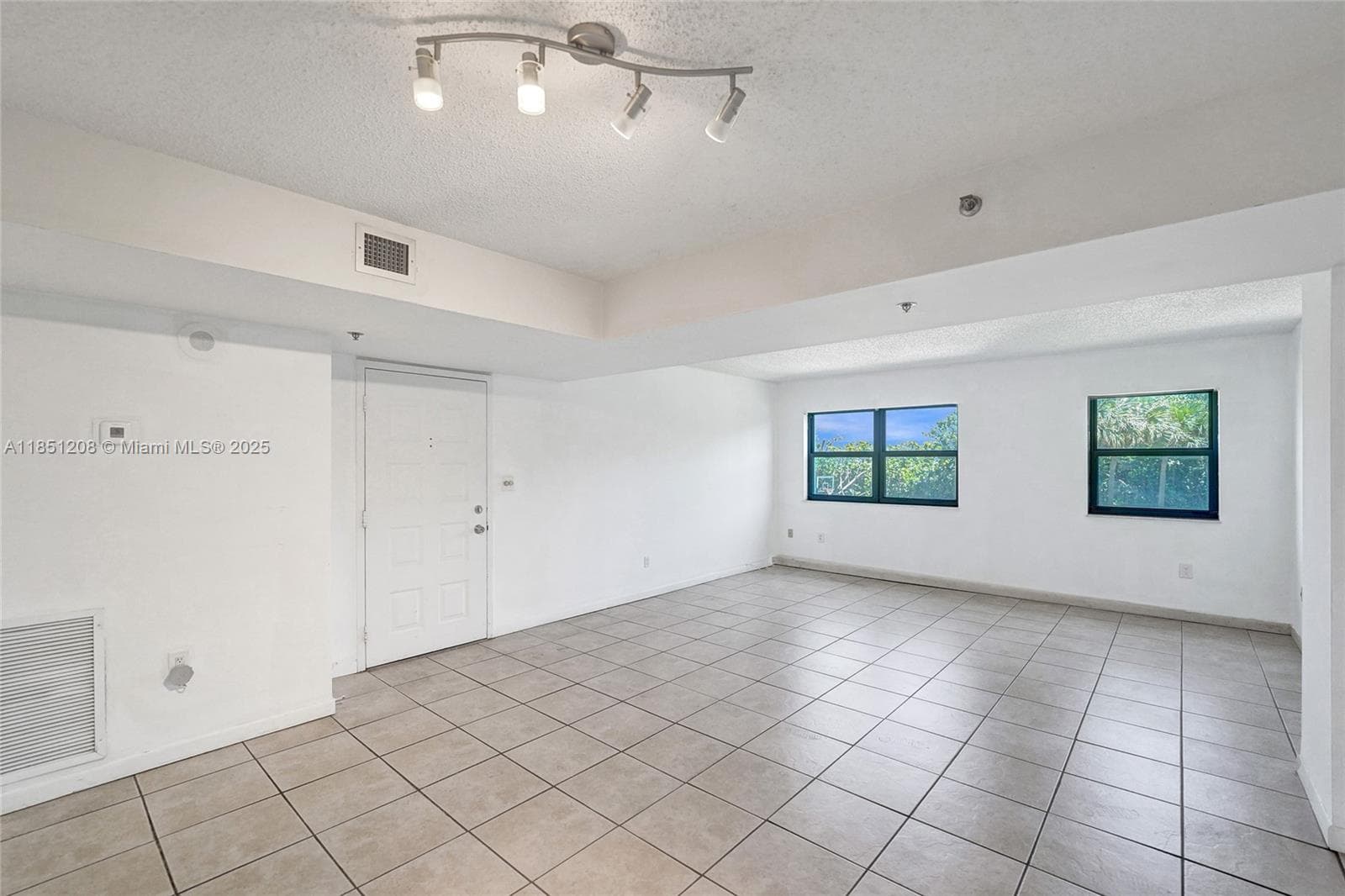 SUMMIT CONDO · #201N in Hollywood - Photo 5