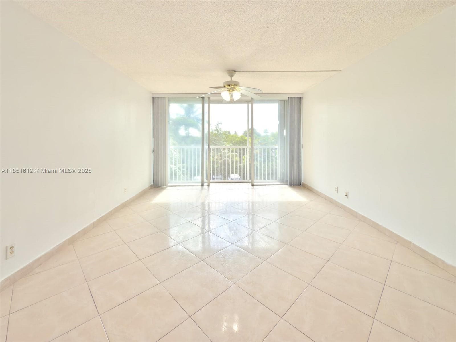 Lake Park Condominions · #302 in Miami - Photo 17