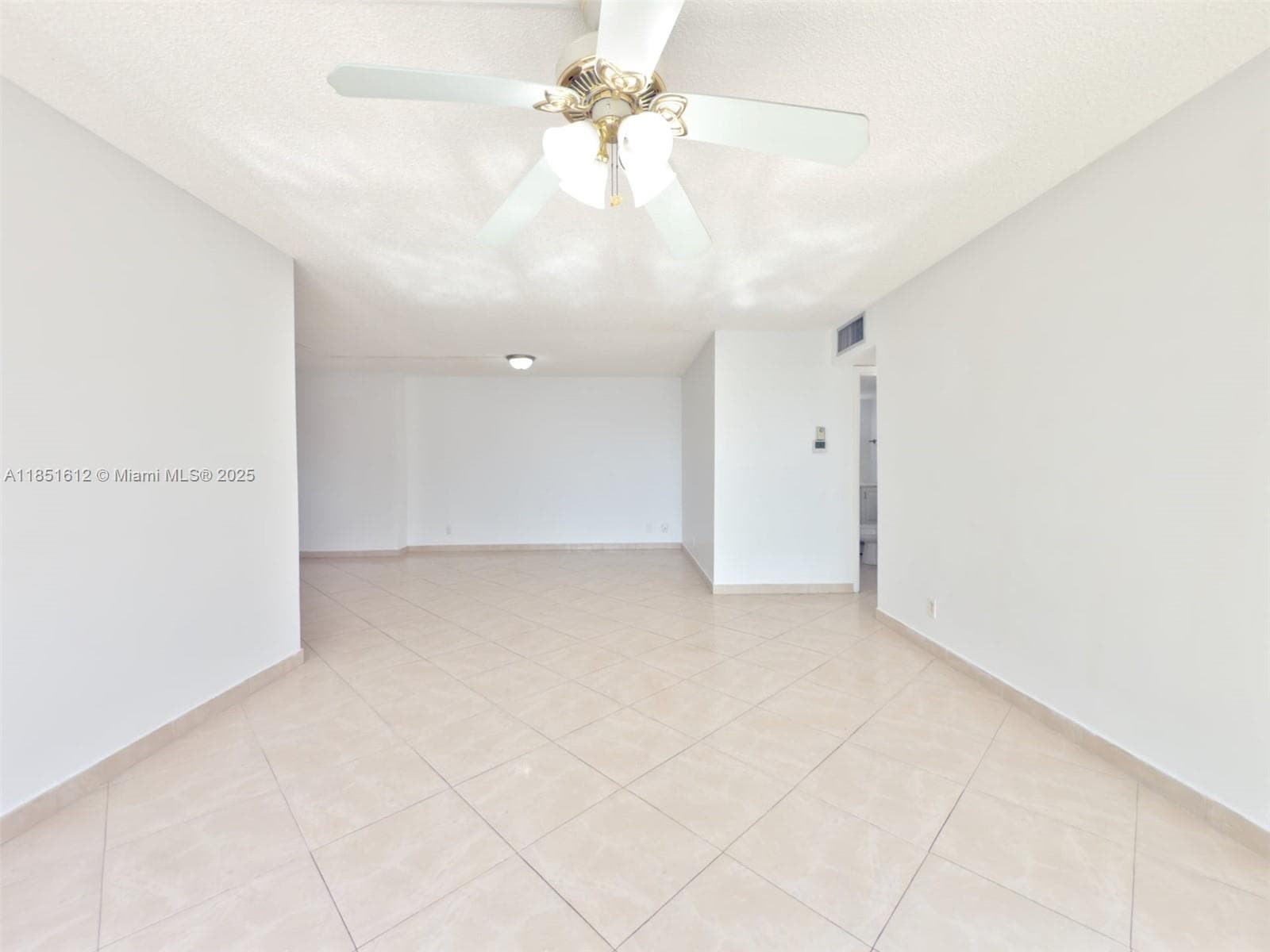 Lake Park Condominions · #302 in Miami - Photo 3