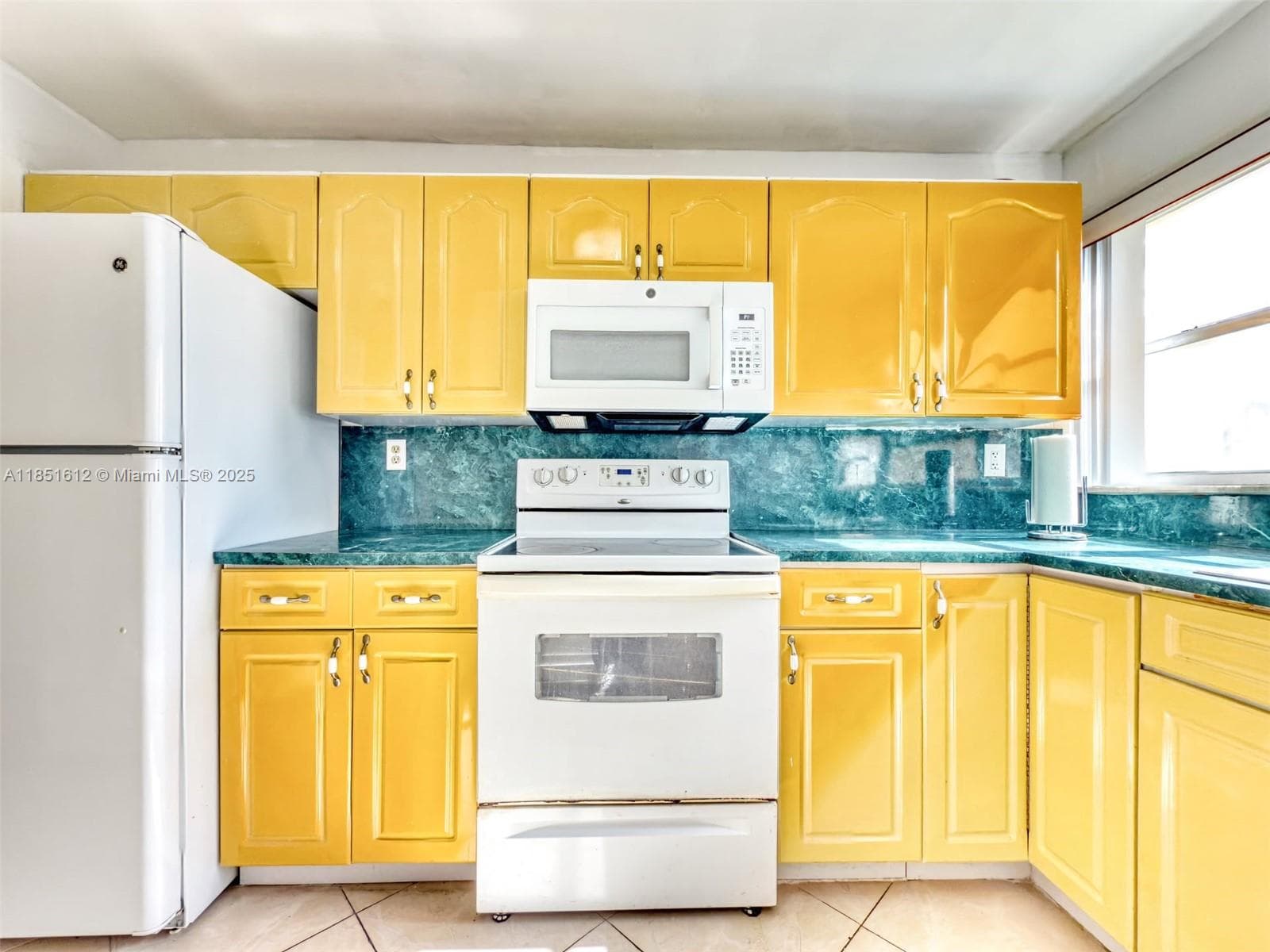 Lake Park Condominions · #302 in Miami - Photo 5