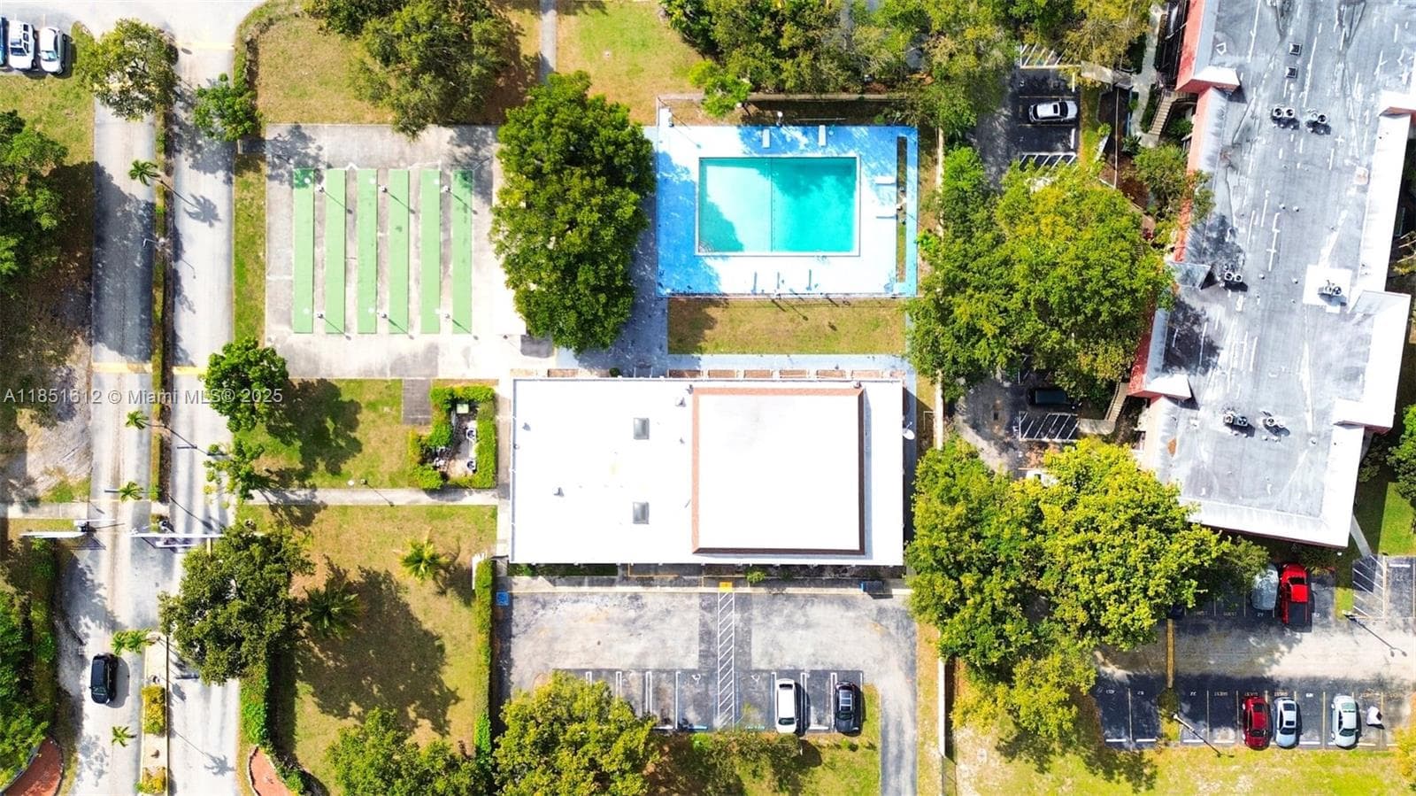 Lake Park Condominions · #302 in Miami - Photo 24