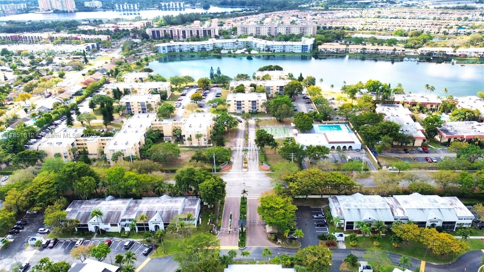 Lake Park Condominions · #302 in Miami - Photo 19