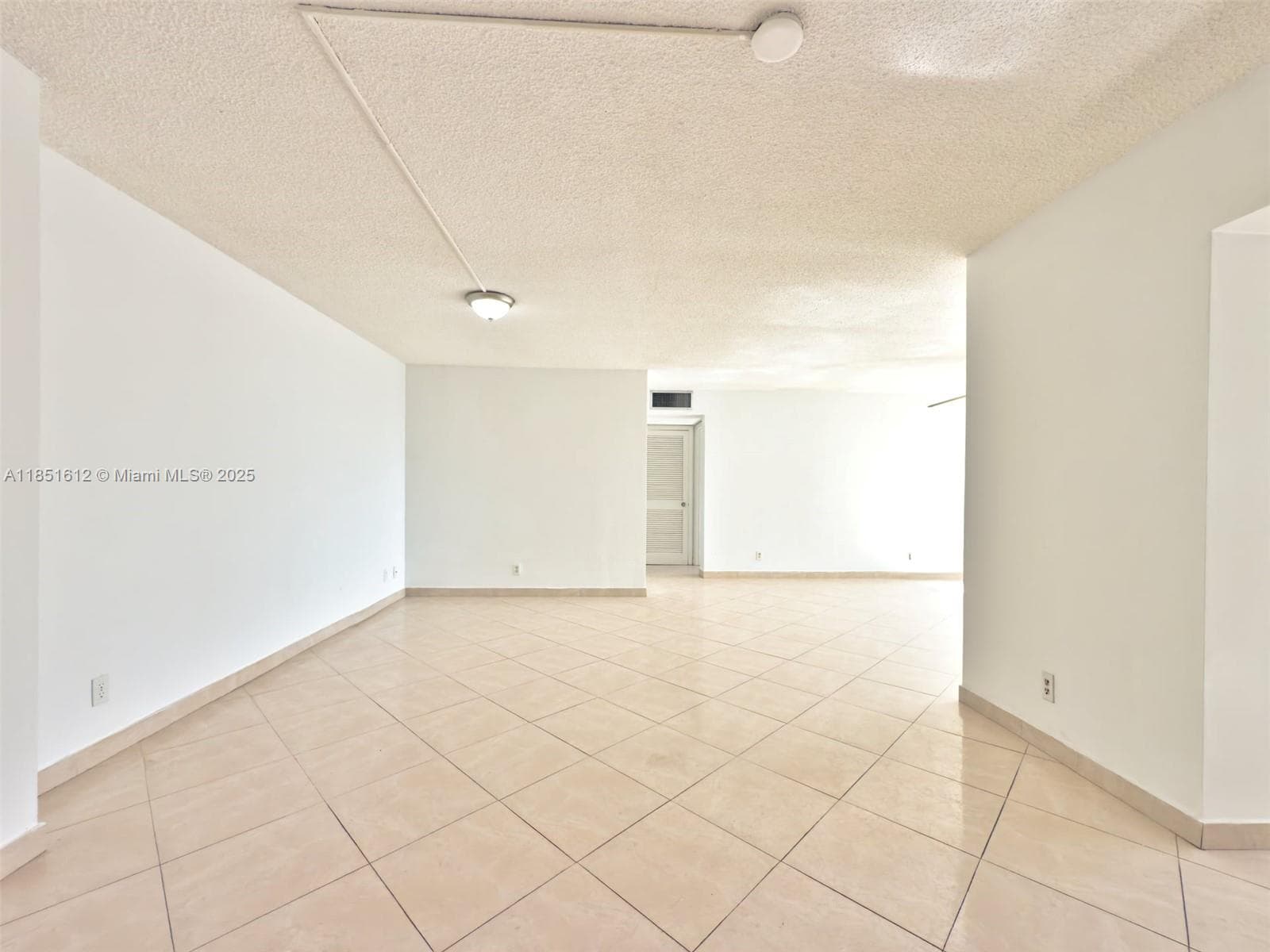 Lake Park Condominions · #302 in Miami - Photo 4
