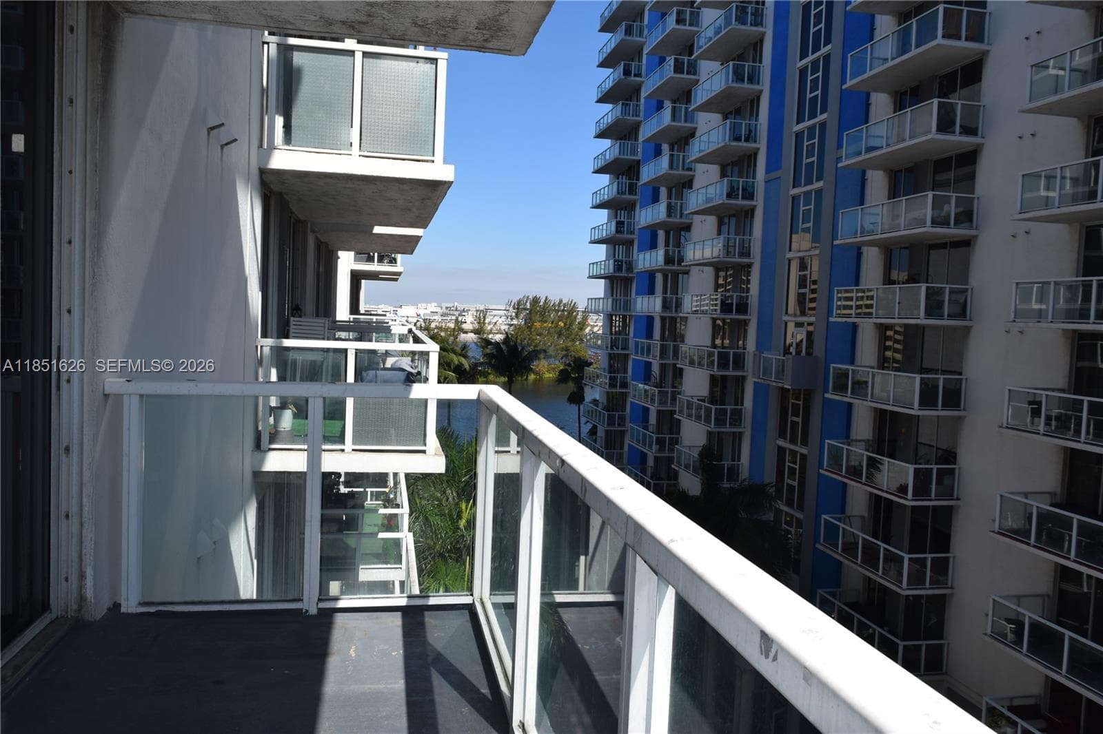 BLUE LAGOON CONDO · #711 in Miami - Photo 23
