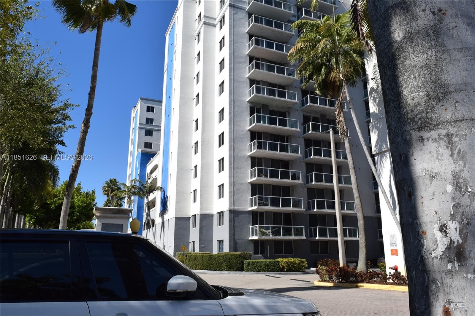 BLUE LAGOON CONDO · #711 in Miami - Photo 36