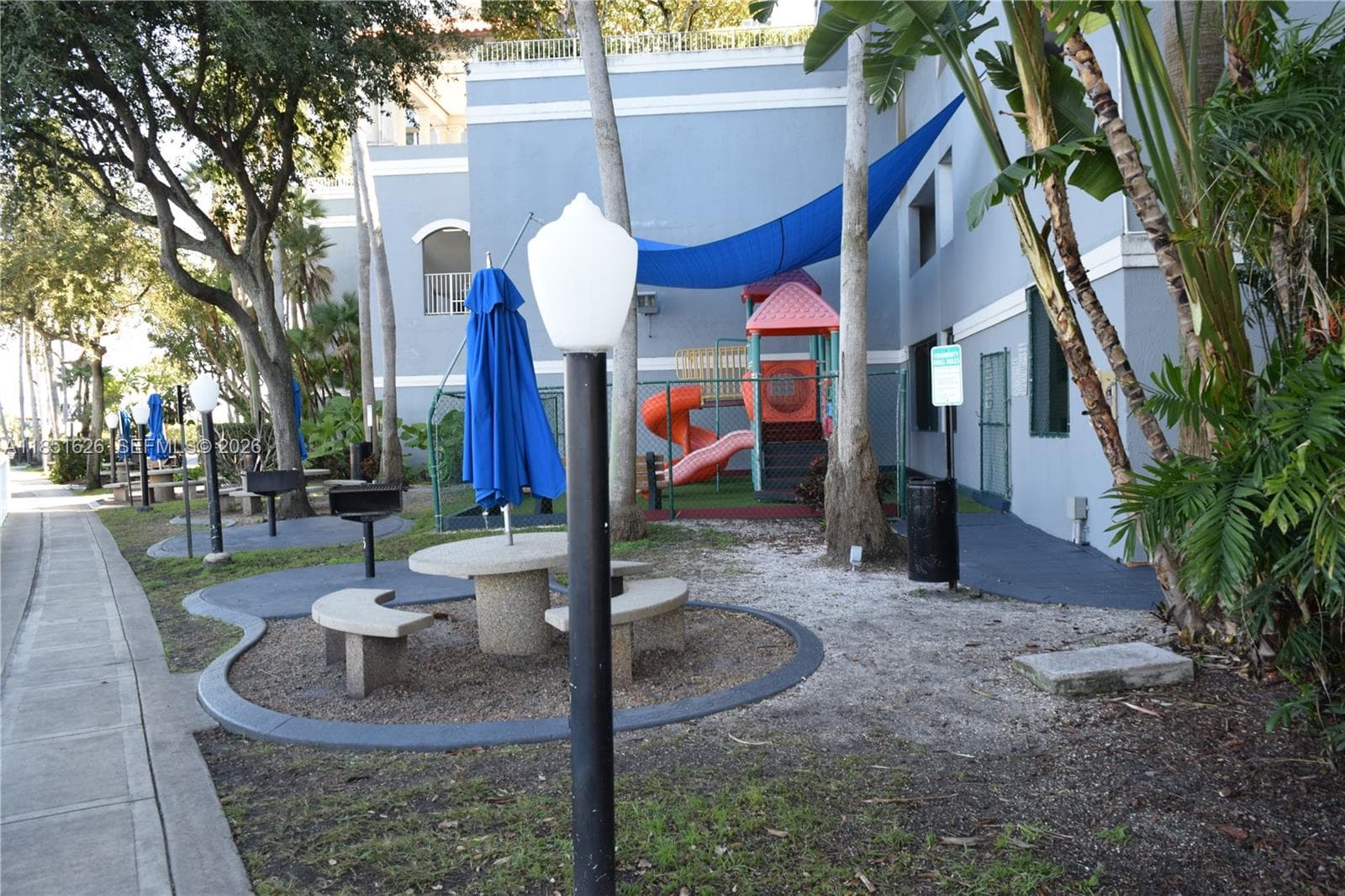 BLUE LAGOON CONDO · #711 in Miami - Photo 30