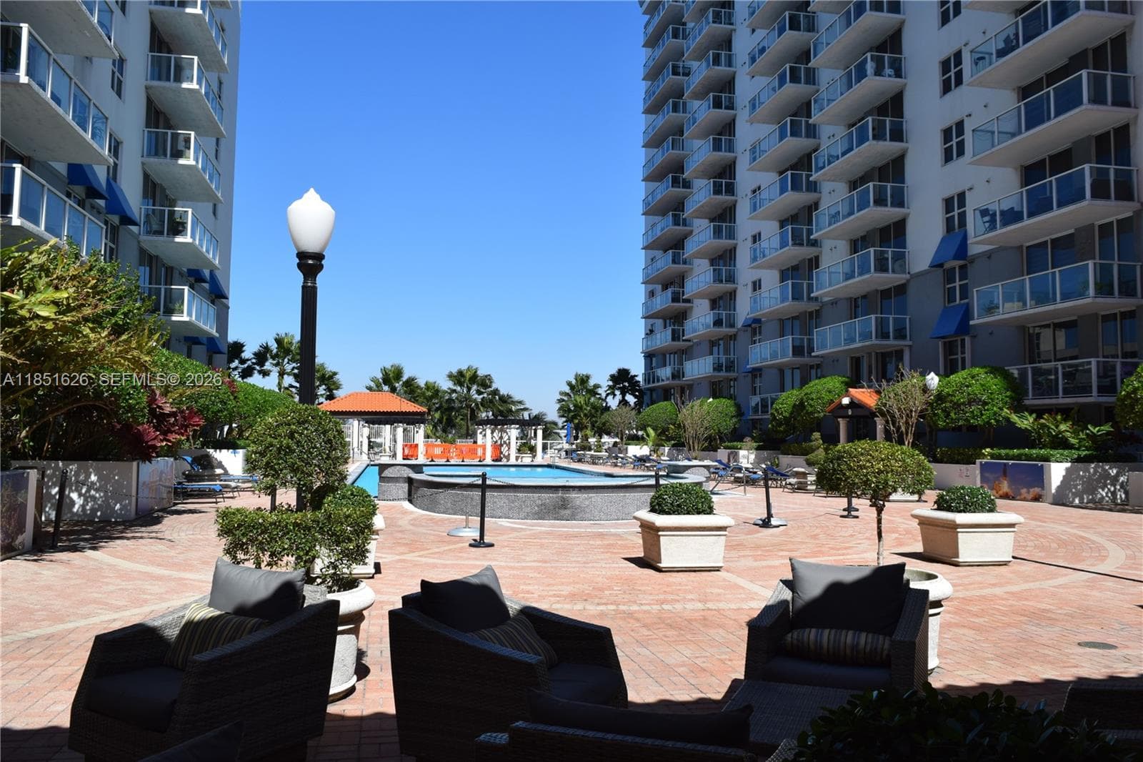 BLUE LAGOON CONDO · #711 in Miami - Photo 48