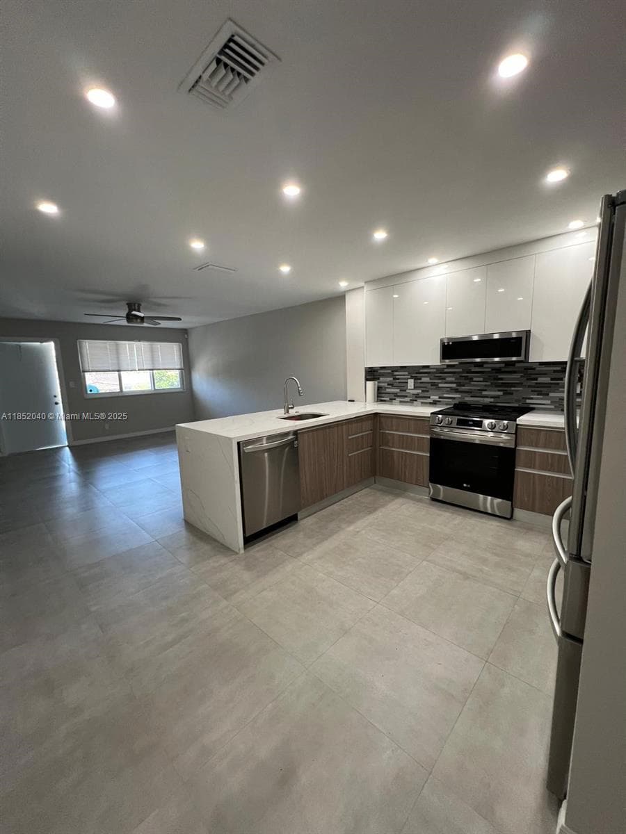 DORIA CONDO · #211 in Fort Lauderdale - Photo 3