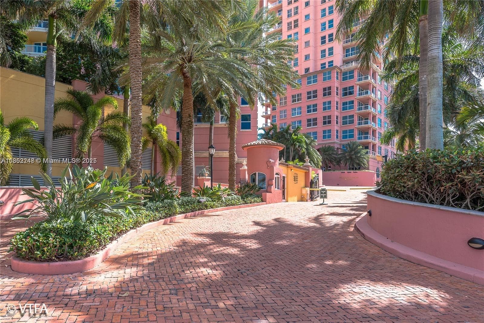 PALMS TOWER ONE CONDO · #9E in Fort Lauderdale - Photo 10