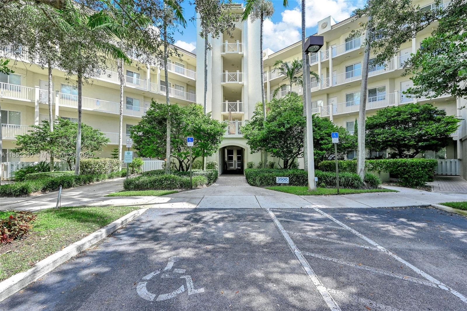 ROYAL POINT AT PALM AIRE · #101 in Pompano Beach - Photo 52