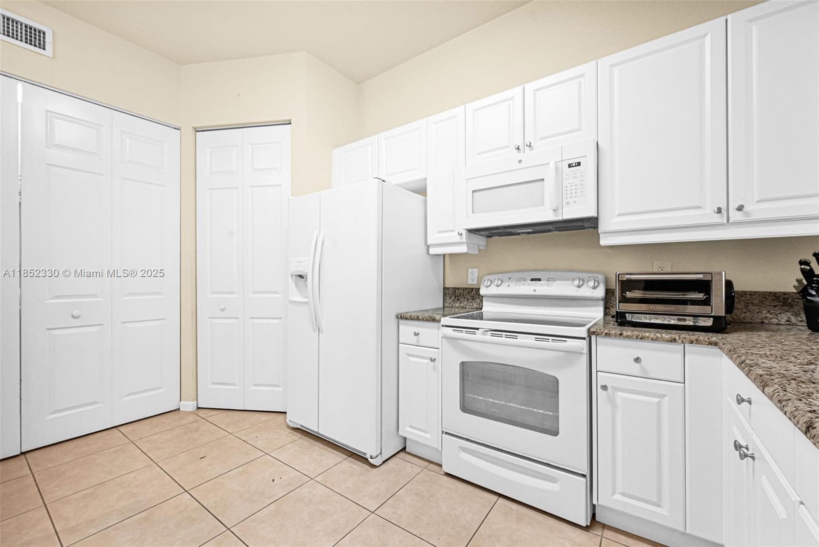 ROYAL POINT AT PALM AIRE · #101 in Pompano Beach - Photo 26