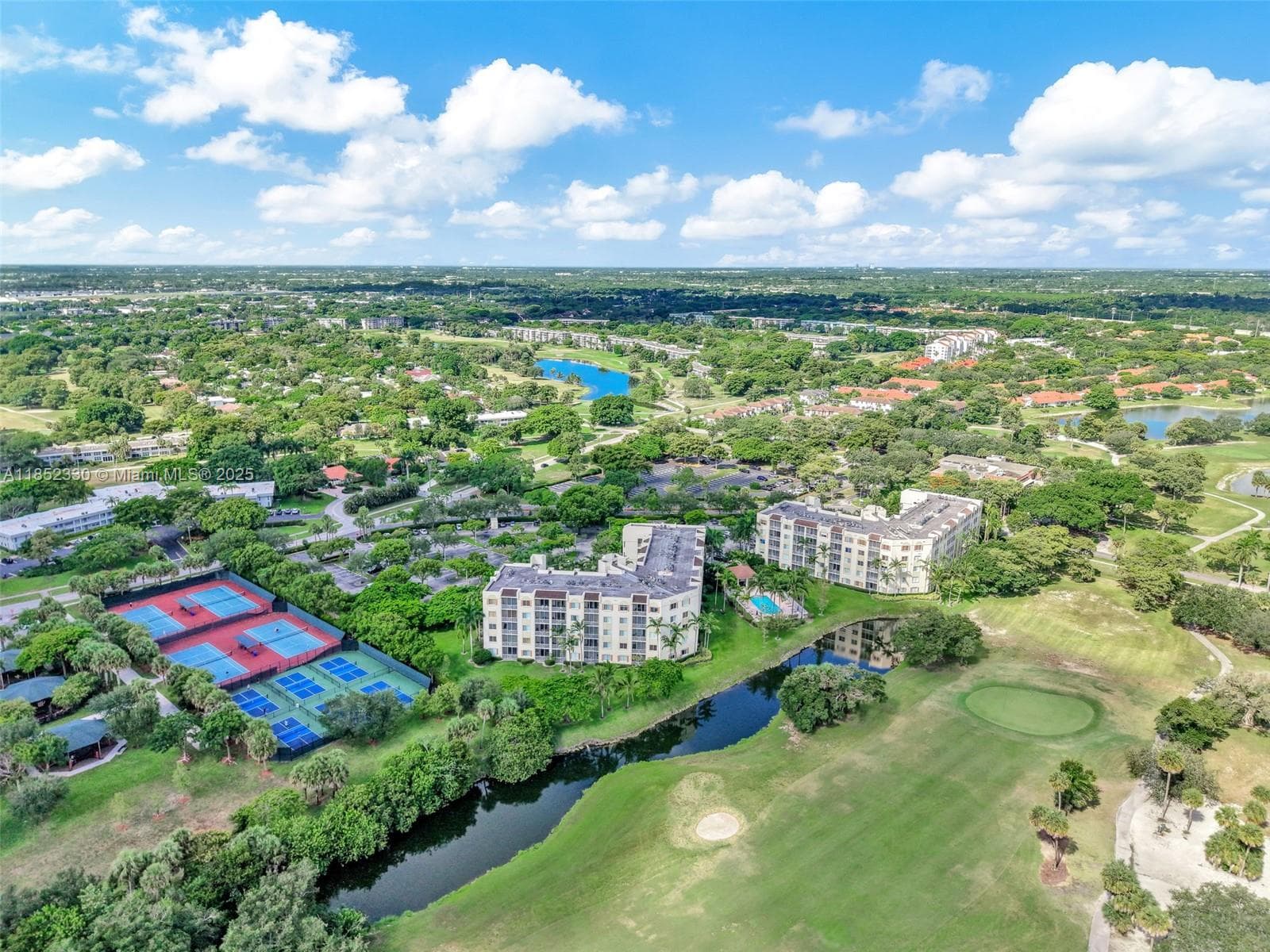 ROYAL POINT AT PALM AIRE · #101 in Pompano Beach - Photo 41